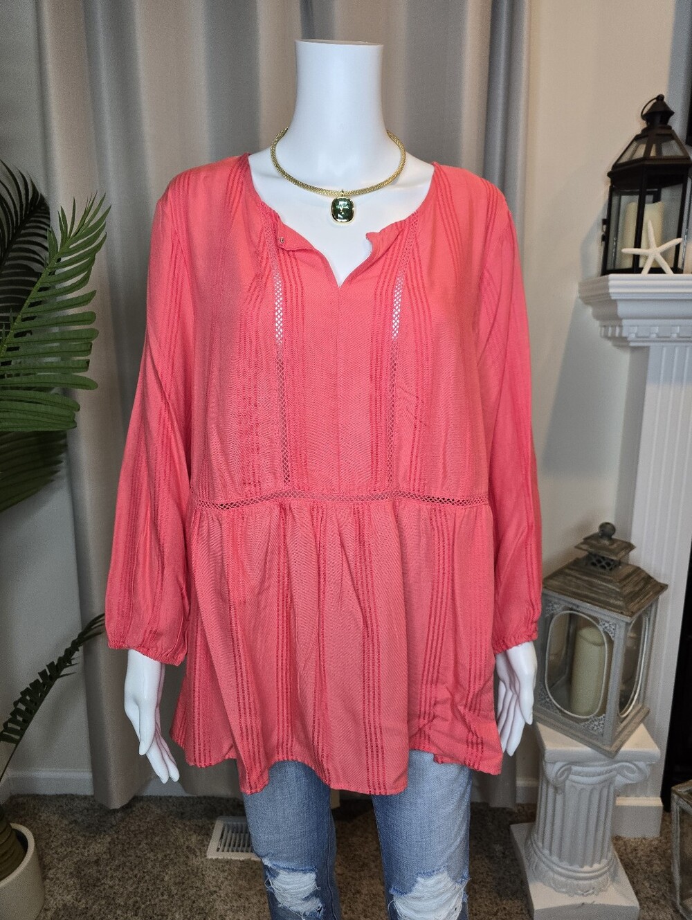 FEVER BOHO PEASANT LADDER CUTOUT TOP, CORAL XL